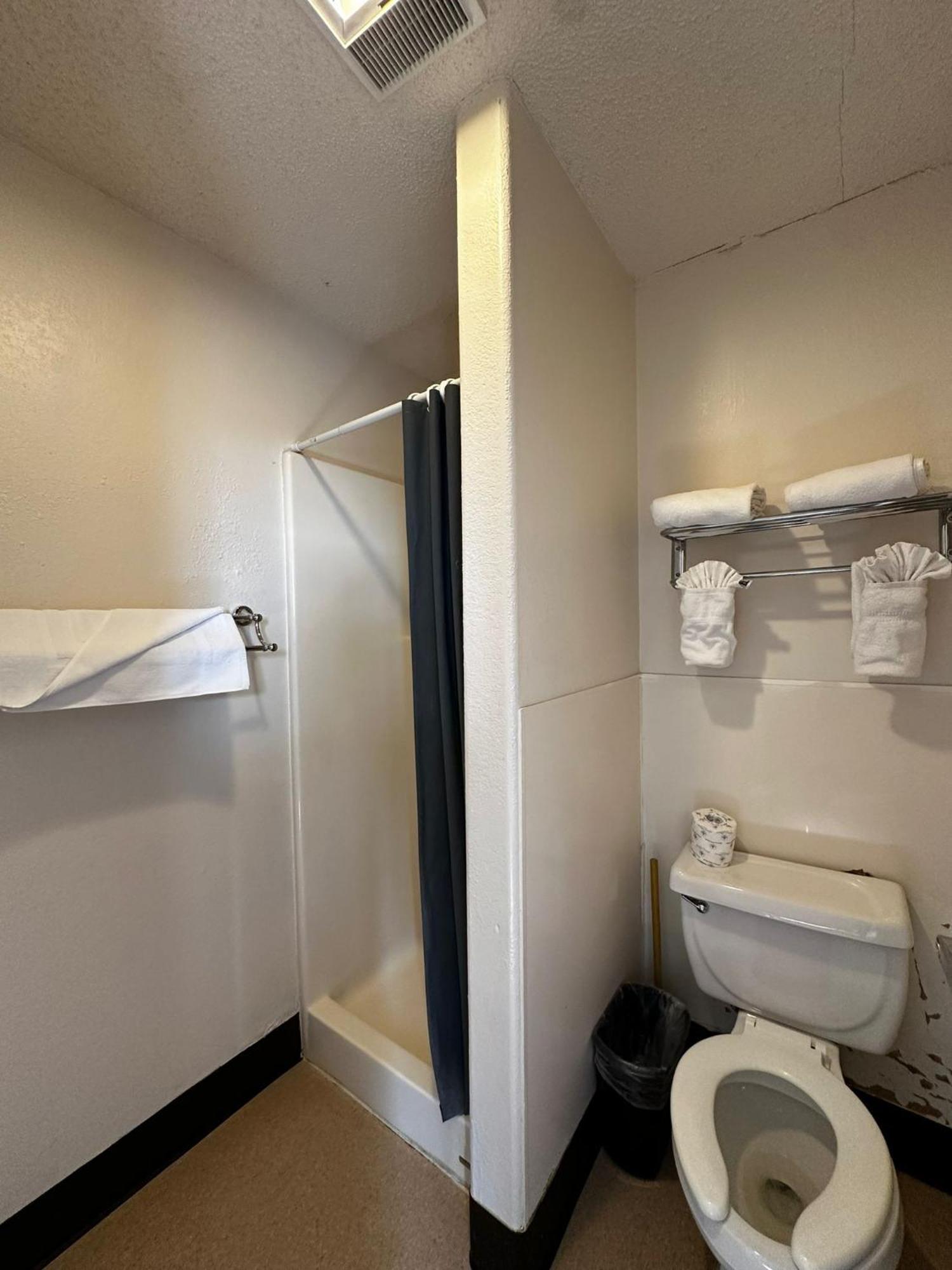 Apartment 071a Private Near South Rim Sleeps 6- No Kitchen *