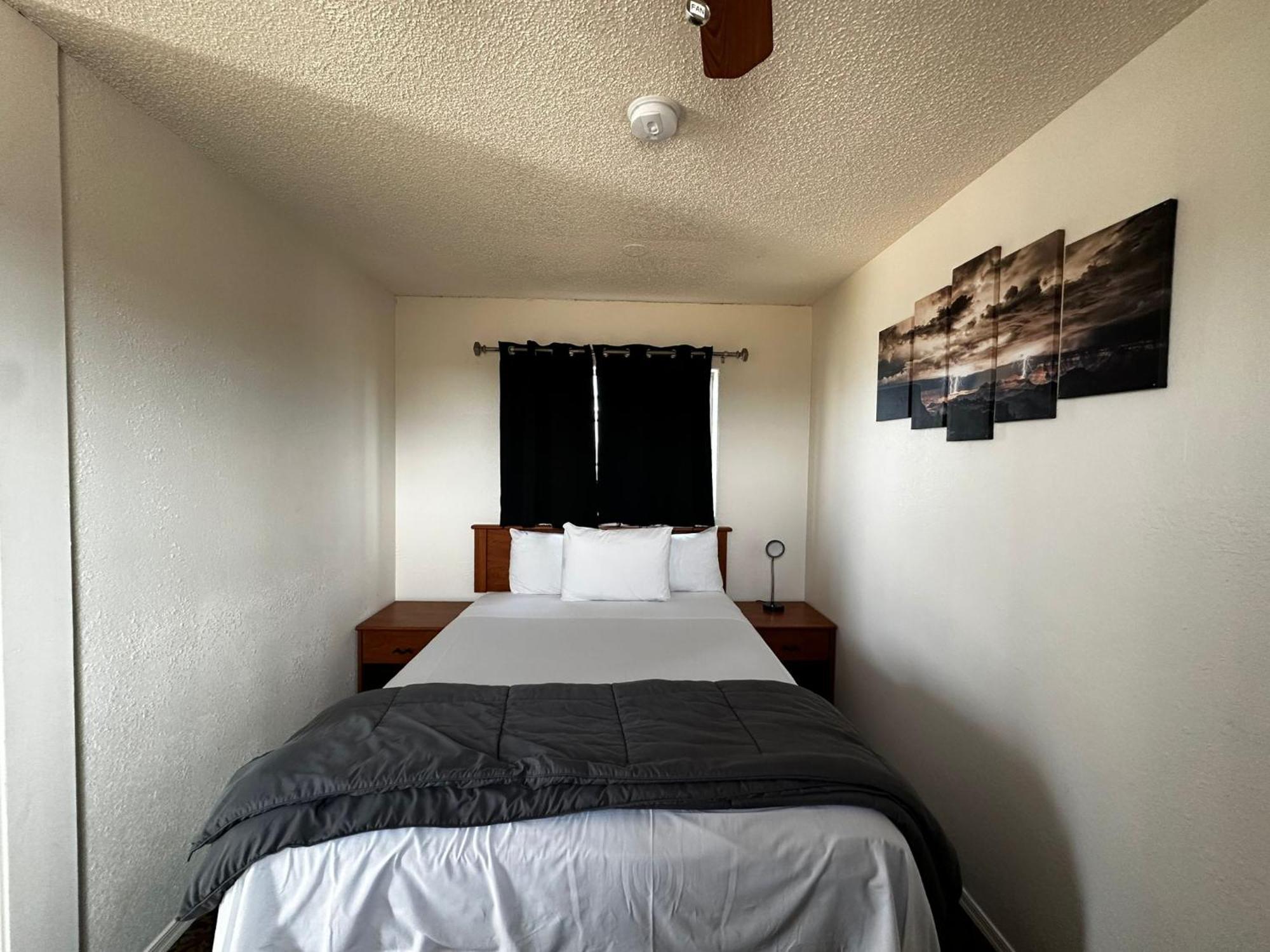 Apartment 071a Private Near South Rim Sleeps 6- No Kitchen Valle